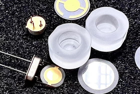 Capas de extremidade de quartzo para aplicações de alta temperatura e alta pressão