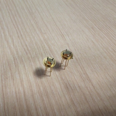 No quartzo cortado anula a baixa temperatura que grava 0.5MHz - 70MHz