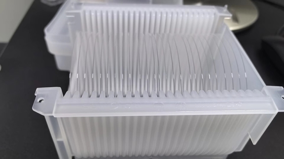 Conductividade térmica C-plano 0001 Sapphire Wafer Al2O3 Substrato para janela infravermelha