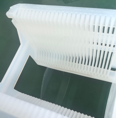 Claridade óptica e estabilidade térmica incomparáveis com as nossas wafers de sílica fundida para aplicações avançadas