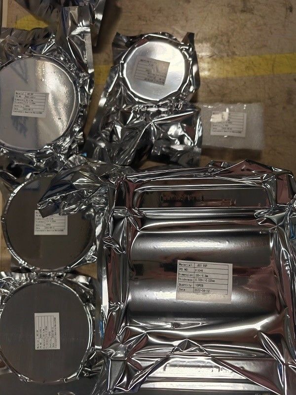 Wafer de sílica fundida durável com resistência mecânica e estabilidade térmica superiores para componentes de semicondutores de precisão