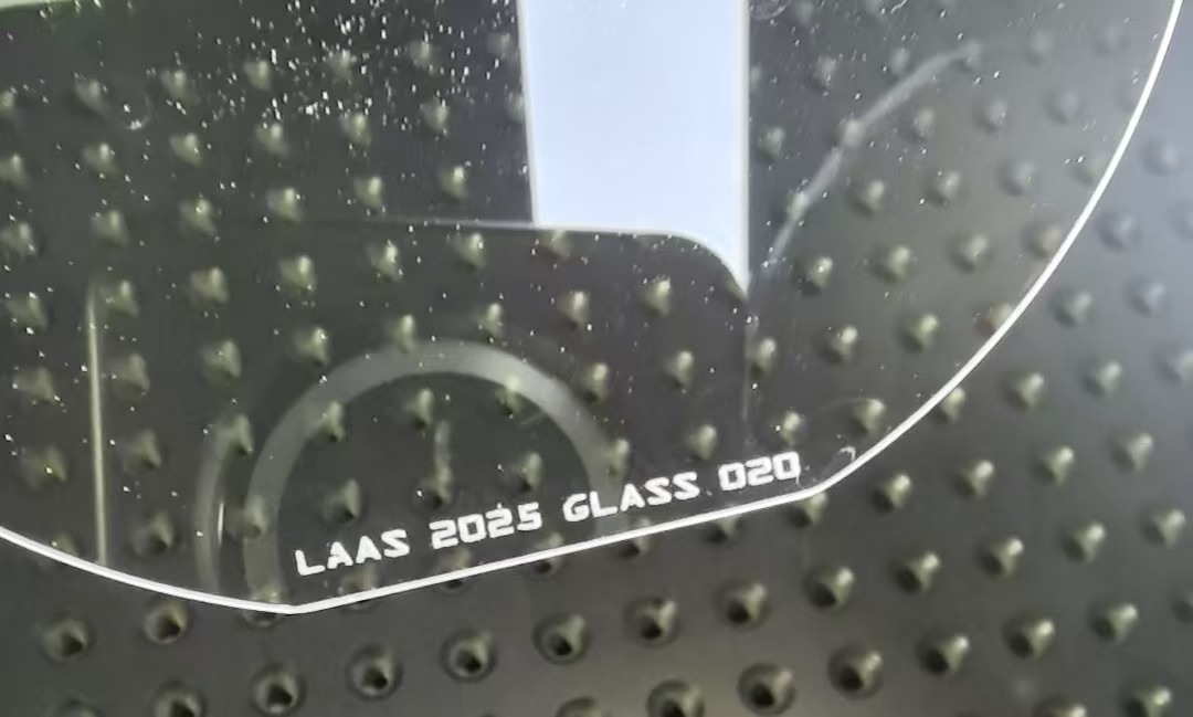 O Material que Define o Padrão de Excelência: Bolachas de Sílica Fundida para Aplicações de Alto Desempenho