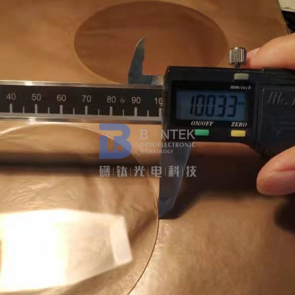 4" 6" bolachas piezoelétricas de quartzo de LiNbO3 LiTaO3 surgem lustrado para o uso da SERRA e do BAW