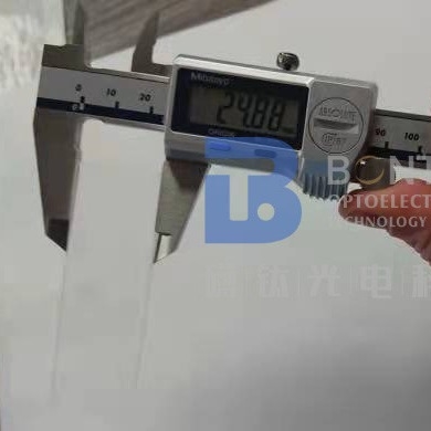 Bolacha do nióbito do lítio do Ra 1nm usada em regiões Próximo-infravermelhas e Meados de-infravermelhas visíveis